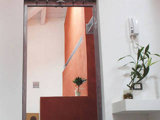 VIA RIMESSE, BOLOGNA, Studio Ethos Project Studio Ethos Project Modern corridor, hallway & stairs