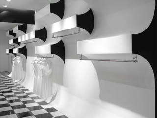 Showroom Karola, lena pinheiro - interior design lena pinheiro - interior design Spazi commerciali