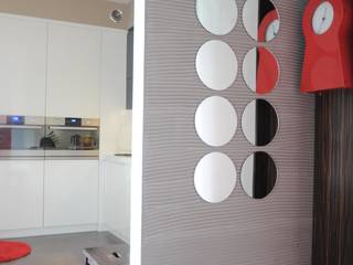 Małe mieszkanie z czerwonymi akcentami, Perfect Home Perfect Home Moderne gangen, hallen & trappenhuizen