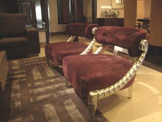 RESIDENCE OF MR.GAUR, GREATER NOIDA, FOYER INTERIORS FOYER INTERIORS Living room Sofas & armchairs