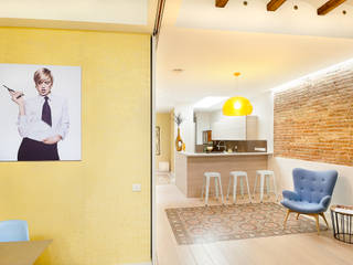 Home Staging para una Venta Inmobiliaria Exitosa, Markham Stagers Markham Stagers Moderne Küchen Bernstein/Gold