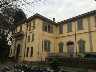 Casa del Popolo - Comune di Rivergaro, Annalisa Tinelli Architetto Annalisa Tinelli Architetto Classic style houses