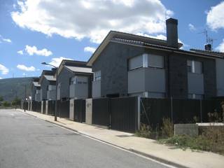 08 VIVIENDAS EN NOAIN. NAVARRA., Estudio A. Devalle-Granell Arquitectura. Estudio A. Devalle-Granell Arquitectura. Maisons modernes