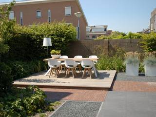 Moderne tuin in Nieuw-Vennep, Biesot Biesot Modern Garden