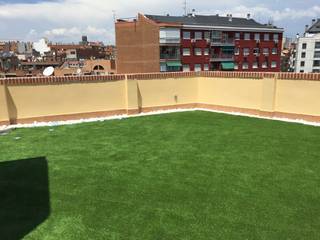 Césped artificial ático, Allgrass Solutions Allgrass Solutions 모던스타일 발코니, 베란다 & 테라스