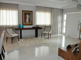 Apartamento em Machacalis 1, Lívia Bonfim Designer de Interiores Lívia Bonfim Designer de Interiores Eclectic style corridor, hallway & stairs