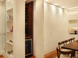 homify Modern wine cellar