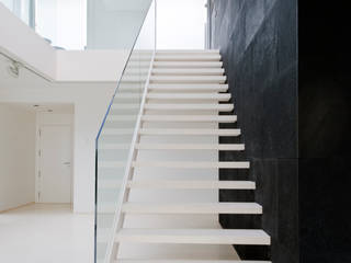 Privat Haus, Mallorca , SilvestrinDesign SilvestrinDesign Modern Corridor, Hallway and Staircase