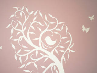 Alexandra's White Tree Mural , Louise Dean -Artist Louise Dean -Artist غرفة الاطفال