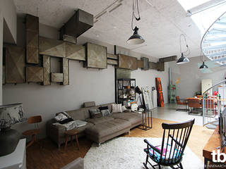 Umbau einer Schreinerei zu Lofts - "Loft 3", tbia - Thomas Bieber InnenArchitekten tbia - Thomas Bieber InnenArchitekten Living room