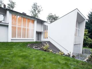 Gartenvilla Bergisch-Gladbach, Bachmann Badie Architekten Bachmann Badie Architekten モダンな 家