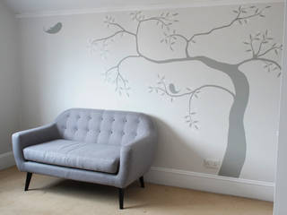 The Grey Tree Mural , Louise Dean -Artist Louise Dean -Artist Estudios y bibliotecas de estilo escandinavo
