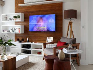 Apartamento JF, Duda Senna Arquitetura e Decoração Duda Senna Arquitetura e Decoração Eclectic style living room TV stands & cabinets