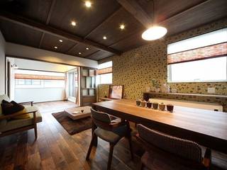 Modern living room by zuiun建築設計事務所 ／ 株式会社 ZUIUN Modern