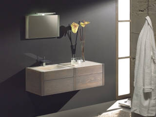 Massivholzbadmöbel aus der Serie Cascade, F&F Floor and Furniture F&F Floor and Furniture BathroomStorage