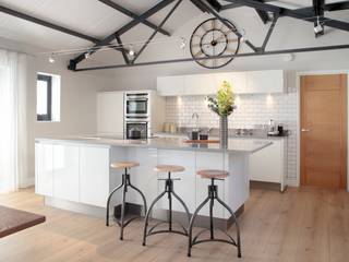 The Cow Shed Barn Conversion Kitchen in-toto Kitchens Design Studio Marlow Kitchen