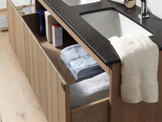 Echtholzbadmöbel aus der Serie Oxygen, F&F Floor and Furniture F&F Floor and Furniture BathroomSinks