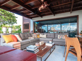 homify Balcones y terrazas tropicales