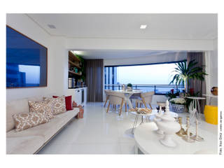 Apartamento em Ondina, Spinola+Carvalho Arquitetura Spinola+Carvalho Arquitetura ห้องนั่งเล่น