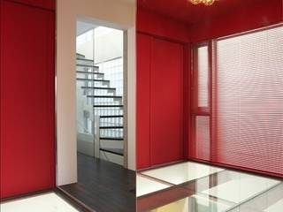 ホワイトﾍﾞｰｽ, Qull一級建築士事務所 Qull一級建築士事務所 Modern corridor, hallway & stairs