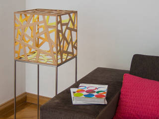 Leuchtobjekt kubus aus Massivholz (LED), Leuchtmanufaktur – Otto Sprencz Leuchtmanufaktur – Otto Sprencz Moderne Wohnzimmer