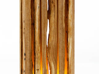Leuchtobjekt flammu aus Massivholz (LED), Leuchtmanufaktur – Otto Sprencz Leuchtmanufaktur – Otto Sprencz Rustikale Wohnzimmer