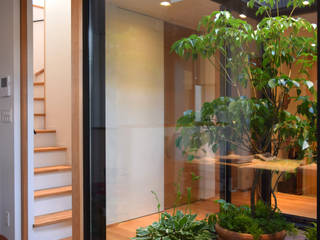 LIGHT COURT with PLANTS FURUKAWA DESIGN OFFICE Jardines de estilo moderno
