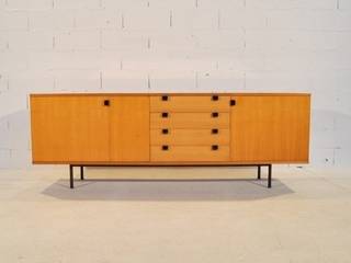 Mid century modern French furniture, DESIGN MARKET DESIGN MARKET Столовая комната в стиле модерн