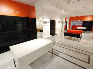 CUSTO STORE ZARAGOZA, StudioStore StudioStore Commercial spaces