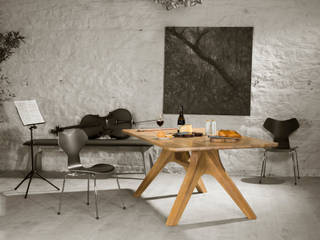 Veizla table: Heart of the design, Pemara Design Pemara Design 스칸디나비아 다이닝 룸