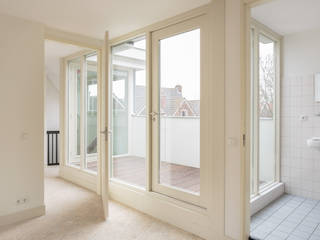 Royaal Boven Wonen, Studio LS Studio LS Minimalist balcony, veranda & terrace