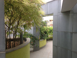 RESIDENCE FOR DR.GOPU & DR.SHANTHI, Muraliarchitects Muraliarchitects Moderne Häuser