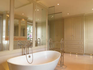 Bath Bathroom designed and made by Tim Wood, Tim Wood Limited Tim Wood Limited Phòng tắm phong cách kinh điển