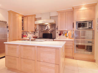 Balham Maple Kitchen designed and made by Tim Wood, Tim Wood Limited Tim Wood Limited Nhà bếp phong cách hiện đại Than củi