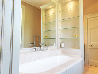 Near Bath, Somerset Guest Bathroom designed and made by Tim Wood, Tim Wood Limited Tim Wood Limited Baños de estilo clásico