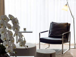 custom interiors and soft furnishings project in Kings Road, Chelsea, London , HC Interiors HC Interiors Modern living room