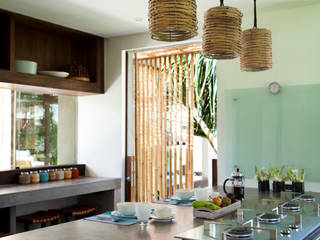 Kitchen homify Cocinas de estilo tropical