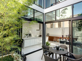 TERAJIMA ARCHITECTS／テラジマアーキテクツ Modern balcony, veranda & terrace