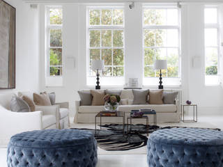 Light and bright! CC Construction Classic style living room
