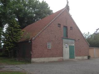 Sanierung und Umbau eines Stallgebäudes zu einem Wohnhaus mit zwei Parteien, Architekturbüro Anika Janocha Architekturbüro Anika Janocha