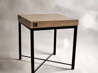 Oak and steel small display table “ELFIN”, NordLoft - Industrial Design NordLoft - Industrial Design Chambre scandinave