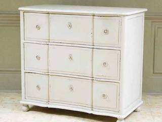 Furniture, CROWN FRENCH FURNITURE CROWN FRENCH FURNITURE Classic style bedroom Wardrobes & closets