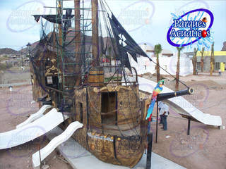 BARCO PIRATA ACUATICO, PARQUES ACUATICOS PARQUES ACUATICOS Industrial style garden