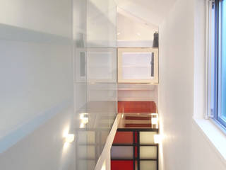 音楽家の家「Casa Felice」, ユミラ建築設計室 ユミラ建築設計室 Modern corridor, hallway & stairs