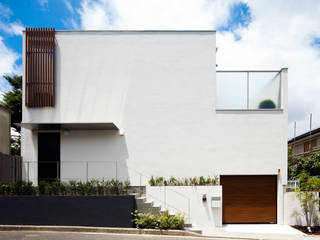 中庭に開く家, TERAJIMA ARCHITECTS／テラジマアーキテクツ TERAJIMA ARCHITECTS／テラジマアーキテクツ Moderne Häuser
