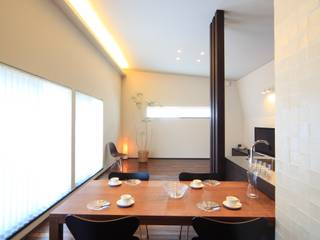 「内開きの家」, ＭＡ設計室 ＭＡ設計室 Modern dining room