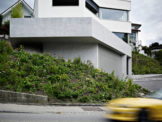 OLH . Neubau Einfamilienhaus . Oberlunkhofen . AG, idArchitekt.innen SIA AG idArchitekt.innen SIA AG モダンな 家