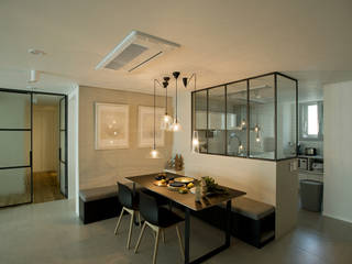 homify Modern dining room