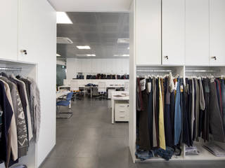 PROGETTO | PIAZZA ITALIA, SINETICA INDUSTRIES SINETICA INDUSTRIES Commercial spaces