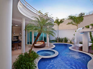 homify Modern pool